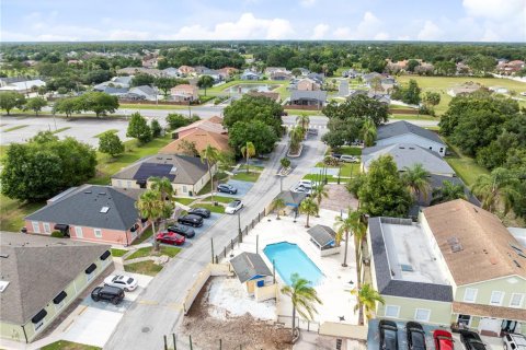 Touwnhouse à vendre à Kissimmee, Floride: 3 chambres, 148.92 m2 № 2211090 - photo 12