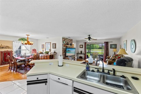 Touwnhouse à vendre à Kissimmee, Floride: 3 chambres, 148.92 m2 № 2211090 - photo 3