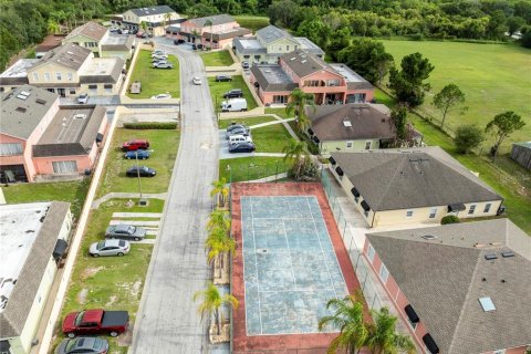 Touwnhouse à vendre à Kissimmee, Floride: 3 chambres, 148.92 m2 № 2211090 - photo 13