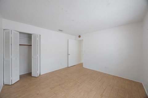 House in Seminole, Florida 3 bedrooms, 171.4 sq.m. № 1911822 - photo 28