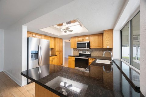 House in Seminole, Florida 3 bedrooms, 171.4 sq.m. № 1911822 - photo 15