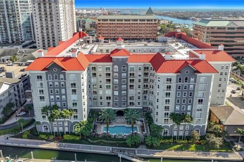 Condominio en Tampa, Florida, 1 dormitorio  № 2093571