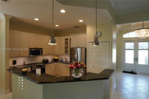 Купить виллу или дом в Порт-Сент-Луси, Флорида 2 спальни, 196.3м2, № 2007975 - фото 11
