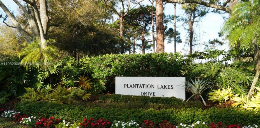 Дом в Порт-Сент-Луси, Флорида 2 спальни, 196.3м2 № 2007975