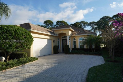 Купить виллу или дом в Порт-Сент-Луси, Флорида 2 спальни, 196.3м2, № 2007975 - фото 4