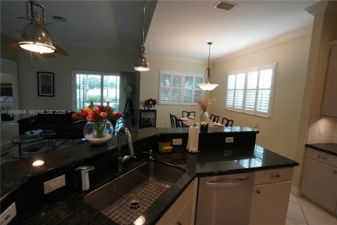 Купить виллу или дом в Порт-Сент-Луси, Флорида 2 спальни, 196.3м2, № 2007975 - фото 10