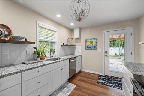 Villa ou maison à vendre à Punta Gorda, Floride: 2 chambres, 99.31 m2 № 2313494 - photo 18