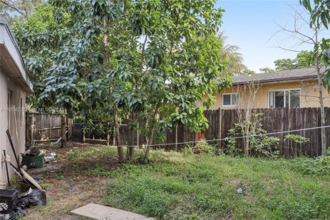 Casa en venta en Miramar, Florida, 4 dormitorios, 162.3 m2 № 1992649 - foto 29