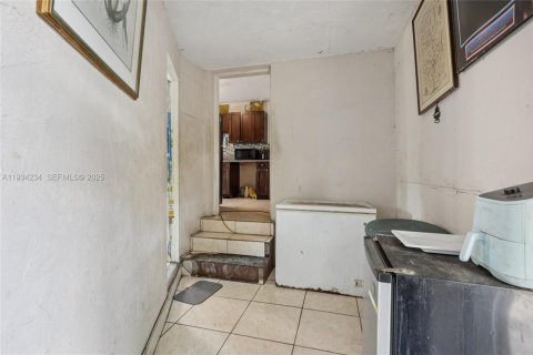 Casa en venta en Miramar, Florida, 4 dormitorios, 162.3 m2 № 1992649 - foto 23