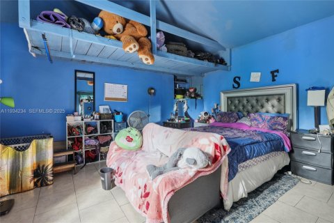 Casa en venta en Miramar, Florida, 4 dormitorios, 162.3 m2 № 1992649 - foto 25