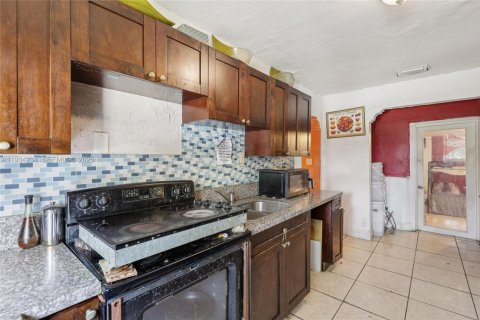 Casa en venta en Miramar, Florida, 4 dormitorios, 162.3 m2 № 1992649 - foto 8