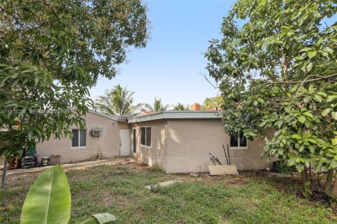 Casa en venta en Miramar, Florida, 4 dormitorios, 162.3 m2 № 1992649 - foto 30