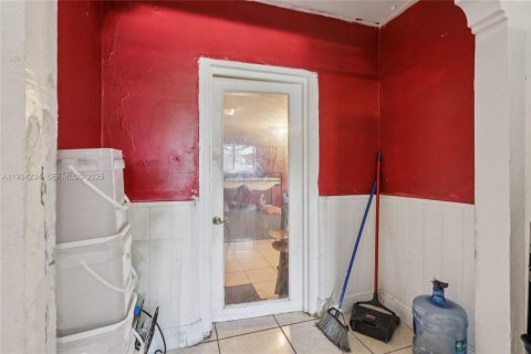 Casa en venta en Miramar, Florida, 4 dormitorios, 162.3 m2 № 1992649 - foto 27