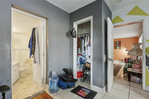 Casa en venta en Miramar, Florida, 4 dormitorios, 162.3 m2 № 1992649 - foto 15