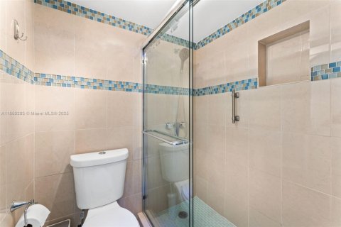 Condominio en venta en Miami, Florida, 2 dormitorios, 91.69 m2 № 1855153 - foto 14