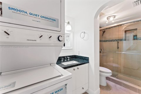 Condominio en venta en Miami, Florida, 2 dormitorios, 91.69 m2 № 1855153 - foto 13