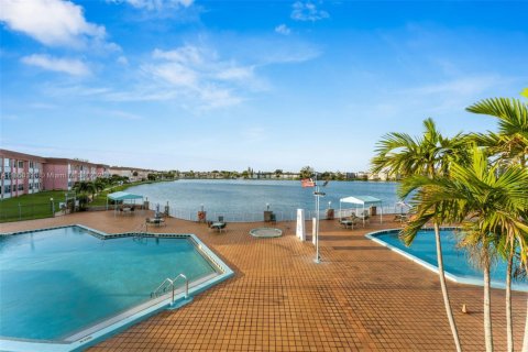 Condominio en venta en Miami, Florida, 2 dormitorios, 91.69 m2 № 1855153 - foto 27