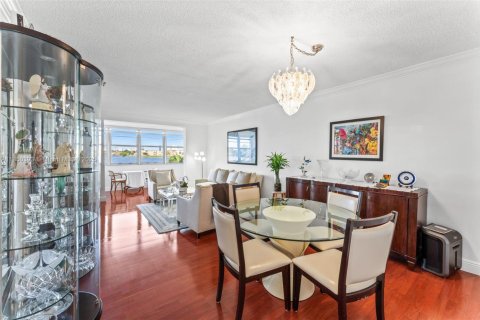 Condominio en venta en Miami, Florida, 2 dormitorios, 91.69 m2 № 1855153 - foto 5
