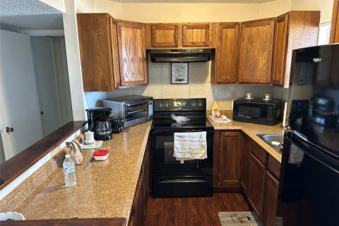 Condo in New Port Richey, Florida, 1 bedroom  № 1361658 - photo 24