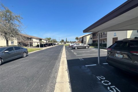 Condo in New Port Richey, Florida, 1 bedroom  № 1361658 - photo 22