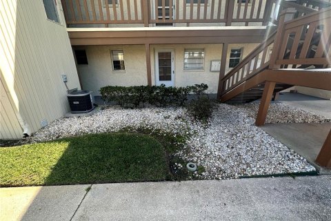 Condo in New Port Richey, Florida, 1 bedroom  № 1361658 - photo 3