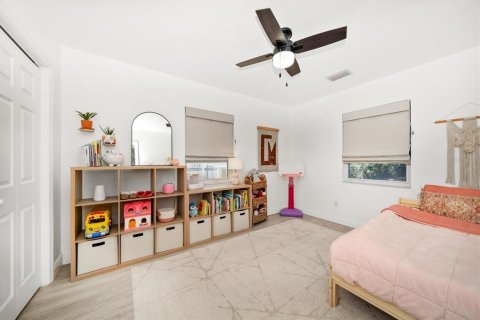 House in Clearwater, Florida 3 bedrooms, 111.11 sq.m. № 1675930 - photo 29