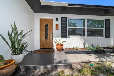 House in Clearwater, Florida 3 bedrooms, 111.11 sq.m. № 1675930 - photo 9