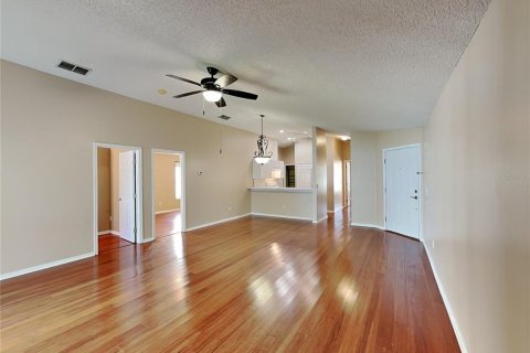 Villa ou maison à louer à Winter Garden, Floride: 3 chambres, 117.06 m2 № 2395681 - photo 2