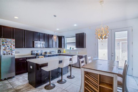 Townhouse in Orlando, Florida 3 bedrooms, 142.7 sq.m. № 2329373 - photo 6