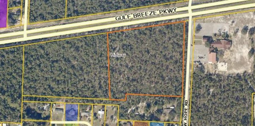 Commercial property in Gulf Breeze, Florida № 558069