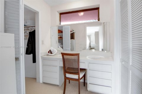 Купить таунхаус в Майами-Лейкс, Флорида 4 спальни, 204.85м2, № 1999025 - фото 26