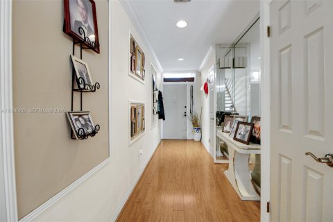 Купить таунхаус в Майами-Лейкс, Флорида 4 спальни, 204.85м2, № 1999025 - фото 8