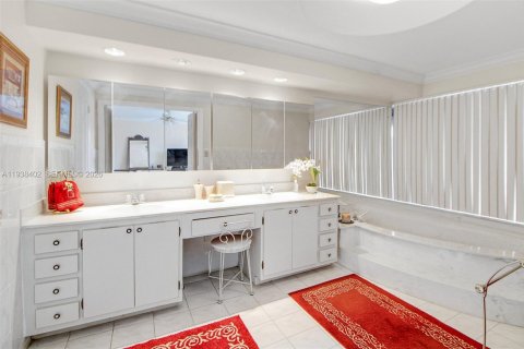 Купить таунхаус в Майами-Лейкс, Флорида 4 спальни, 204.85м2, № 1999025 - фото 28