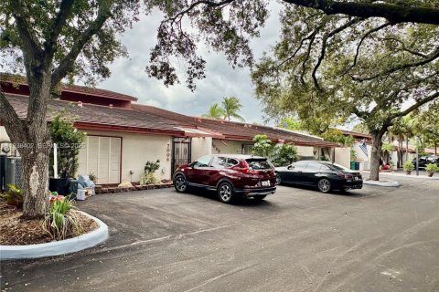 Touwnhouse à Miami Lakes, Floride 4 chambres, 204.85 m2 № 1999025