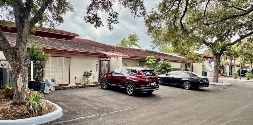 Touwnhouse à Miami Lakes, Floride 4 chambres, 204.85 m2 № 1999025