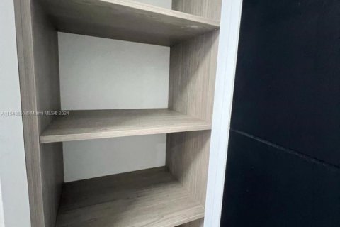 Condominio en venta en Miami, Florida, 1 dormitorio, 74.41 m2 № 1058602 - foto 9