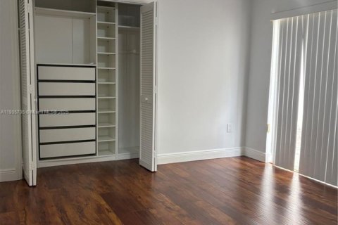 Casa en alquiler en Doral, Florida, 3 dormitorios, 176.98 m2 № 2012482 - foto 28