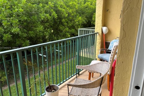 Copropriété à louer à Miami, Floride: 2 chambres, 91.97 m2 № 1998830 - photo 13