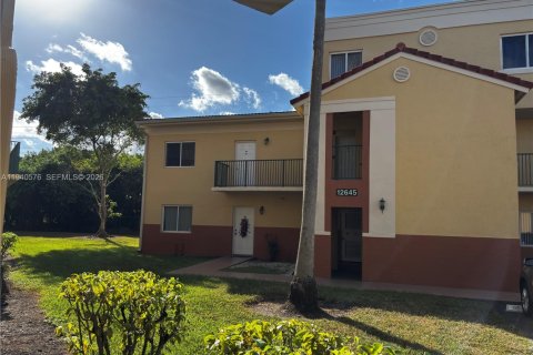 Copropriété à louer à Miami, Floride: 2 chambres, 91.97 m2 № 1998830 - photo 12