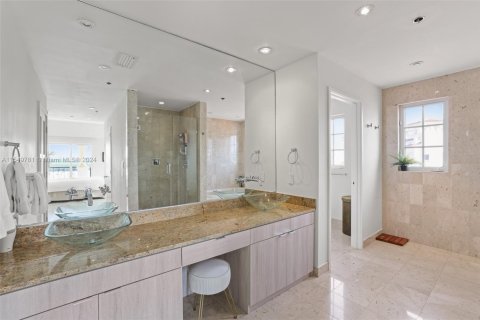 Copropriété à louer à Miami Beach, Floride: 3 chambres, 207.54 m2 № 2042211 - photo 22