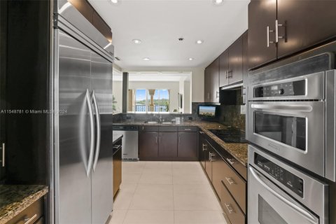 Copropriété à louer à Miami Beach, Floride: 3 chambres, 207.54 m2 № 2042211 - photo 13