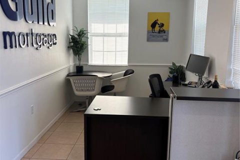 Commercial property in Tampa, Florida 277.78 sq.m. № 2198198 - photo 13