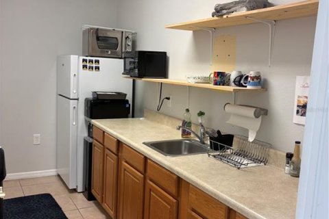 Commercial property in Tampa, Florida 277.78 sq.m. № 2198198 - photo 8