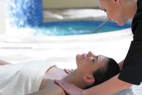 Condominio en venta en Sunny Isles Beach, Florida, 4 dormitorios, 254.18 m2 № 1954232 - foto 5