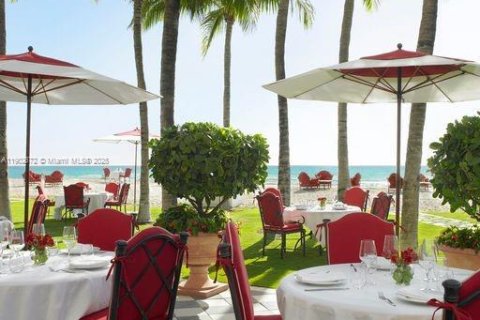 Condominio en venta en Sunny Isles Beach, Florida, 4 dormitorios, 254.18 m2 № 1954232 - foto 2