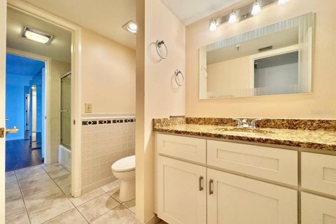 Condo in Saint Petersburg, Florida, 2 bedrooms  № 1842265 - photo 20