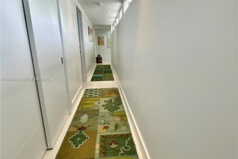 Villa ou maison à louer à Miami Beach, Floride: 4 chambres, 258.83 m2 № 2154911 - photo 25