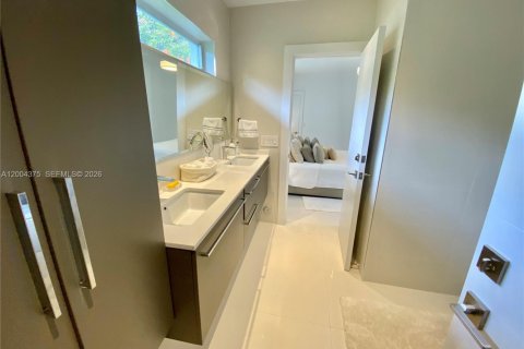 Villa ou maison à louer à Miami Beach, Floride: 4 chambres, 258.83 m2 № 2154911 - photo 22