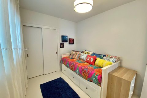 Villa ou maison à louer à Miami Beach, Floride: 4 chambres, 258.83 m2 № 2154911 - photo 23