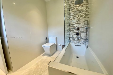 Villa ou maison à louer à Miami Beach, Floride: 4 chambres, 258.83 m2 № 2154911 - photo 21